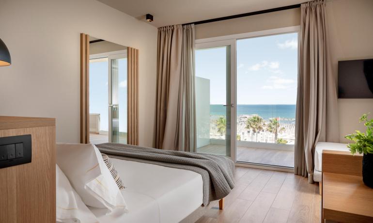 hotelsanmarcocattolica fr offre-speciale-fin-aout-septembre-hotel-a-cattolica-a-la-mer 014